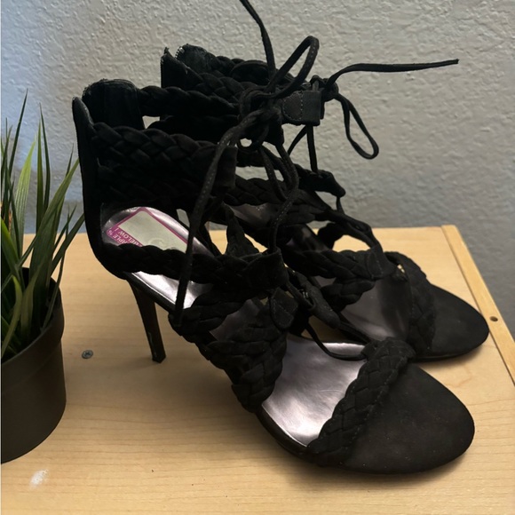 Carlos by Carlos Santana Caged Heels - Picture 2 of 3